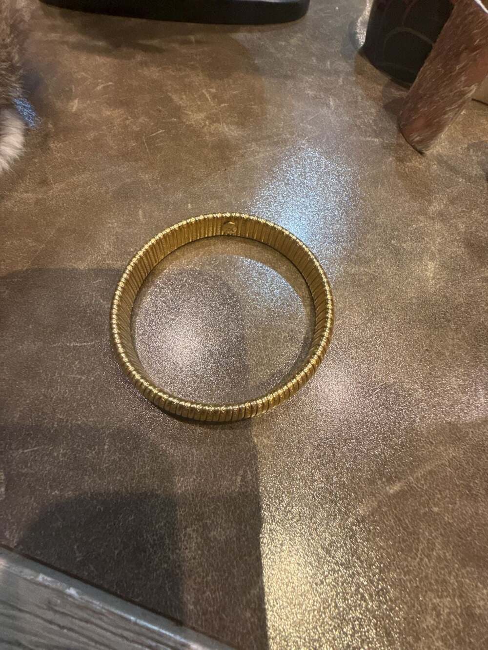 Avon Vintage Gold Tone Stretch Accordion Bangle Bracelet